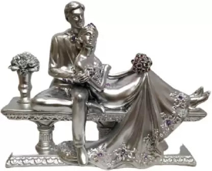 A Romantic loving Couple Figurine